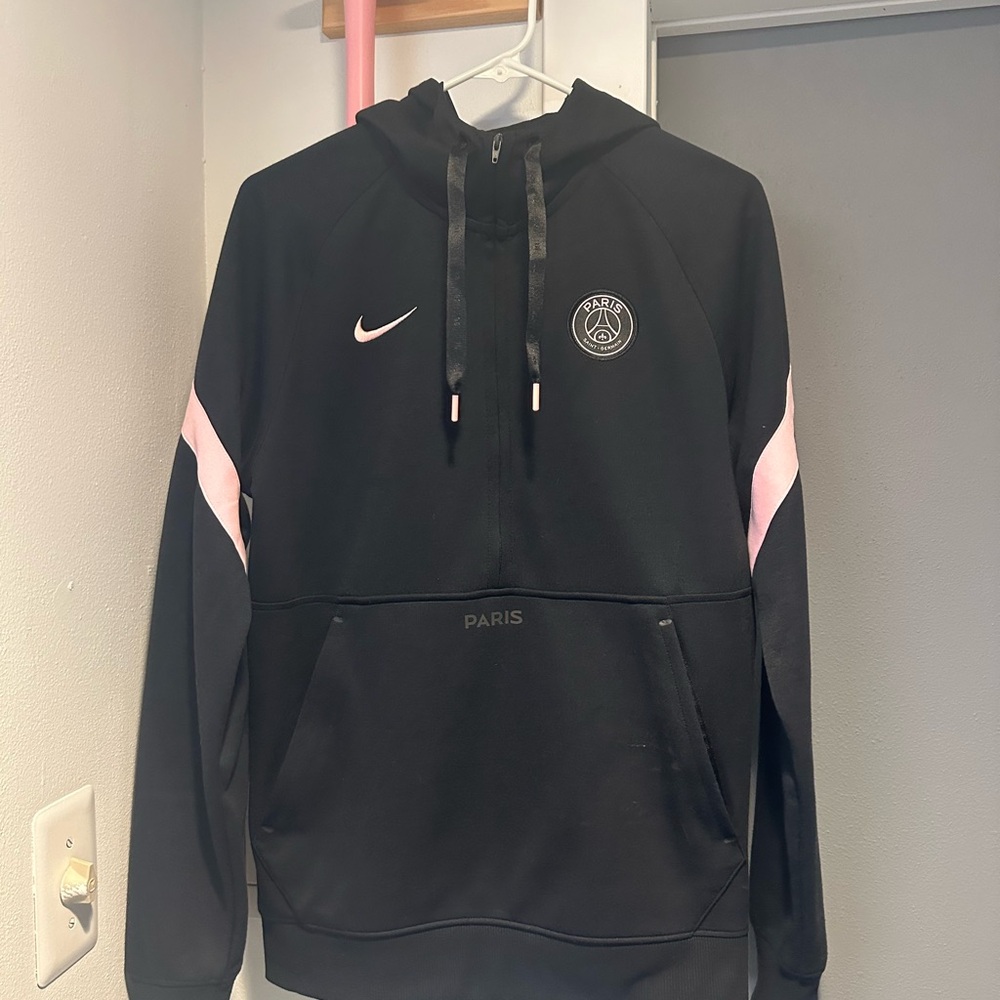 Nike PSG Paris Hoodie. Half Zip Soccer Hoodie